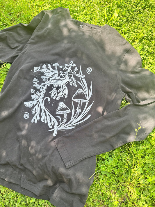 Sea Dragon long sleeve shirt (medium)