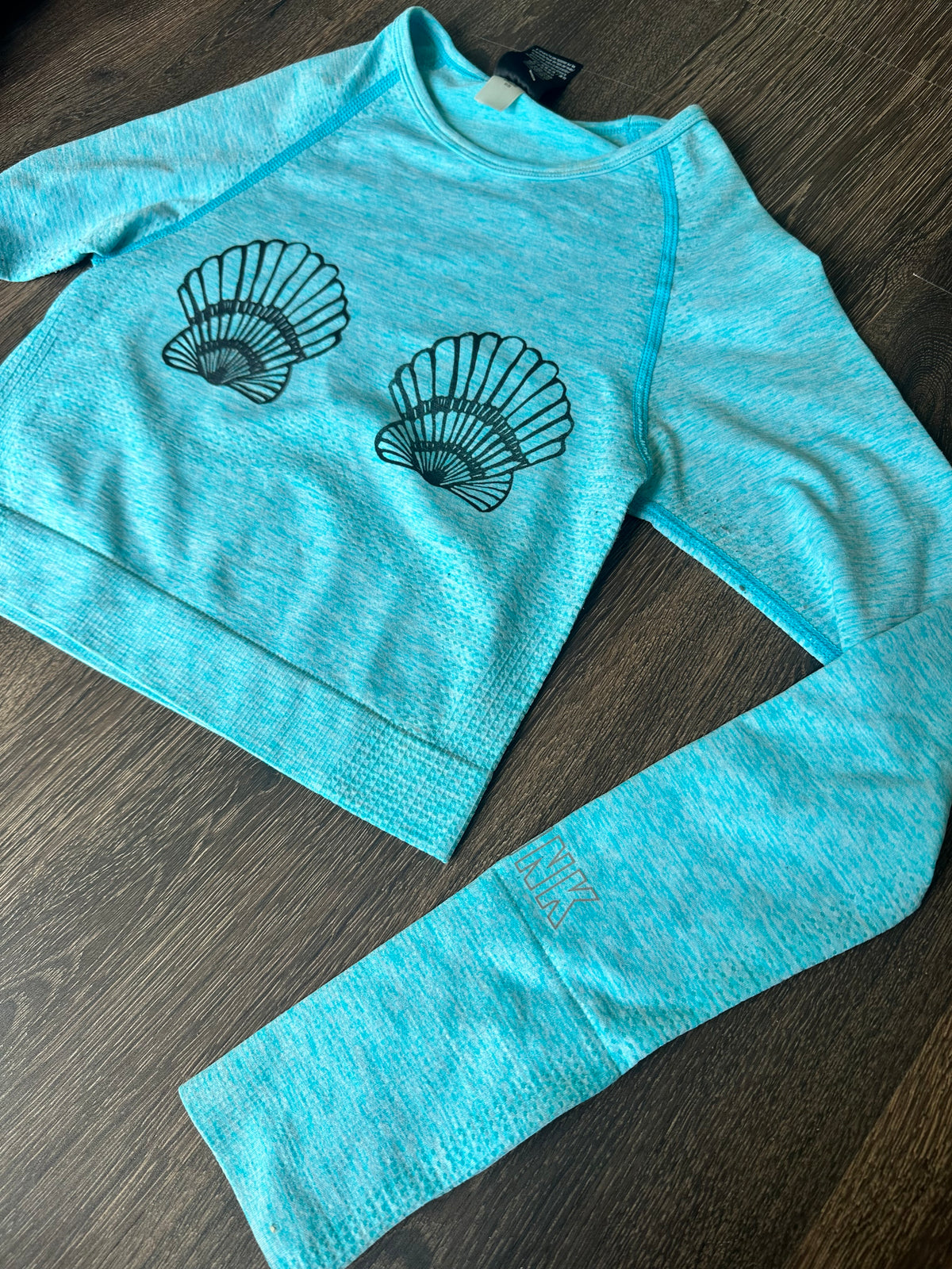 Small long sleeve seashells Block print Crop top
